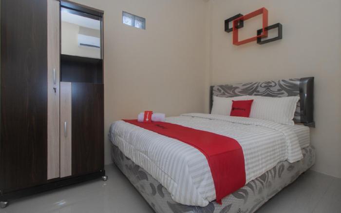 RedDoorz Syariah near Politeknik Negeri Madiun