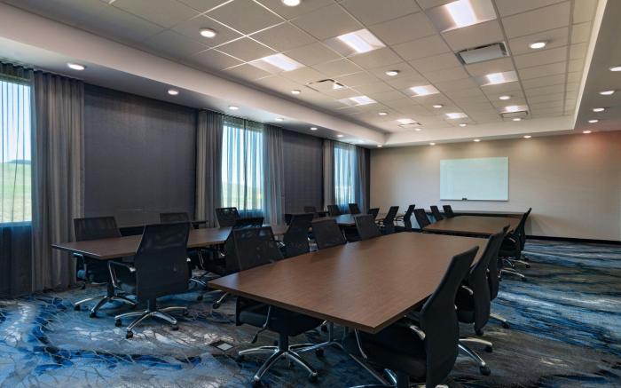 Fairfield by Marriott Inn & Suites Lincoln Crete