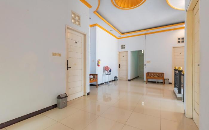 RedDoorz Syariah @ Puri Kalijaga Street