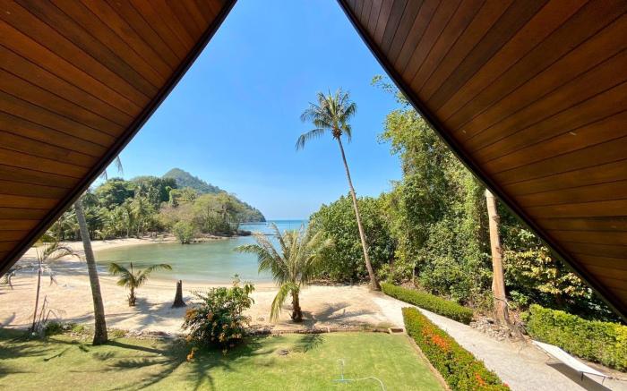 Solario Beachfront Villa - Koh Chang