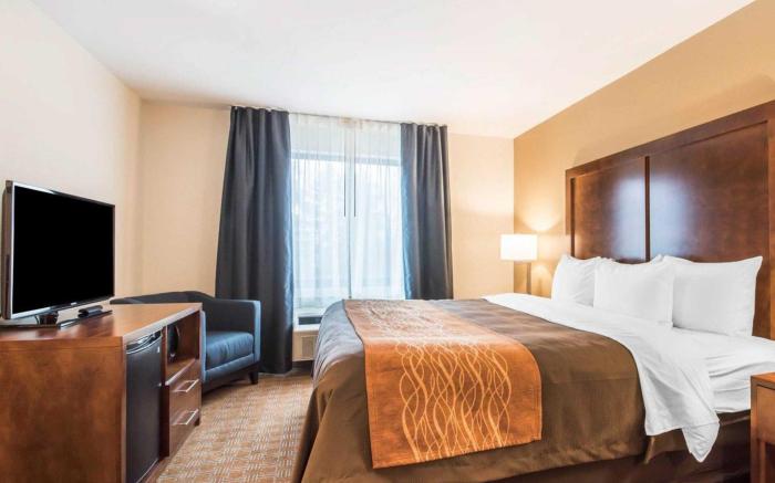 Comfort Inn & Suites Brattleboro I-91