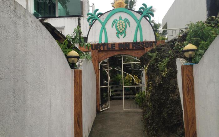 Turtle Inn Resort