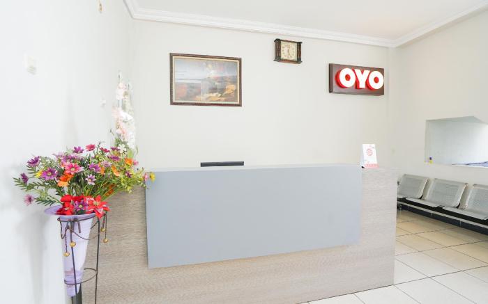 SUPER OYO 2075 Graha Marina