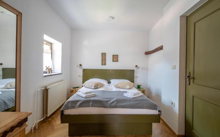 Berghi Hotel & Apartments