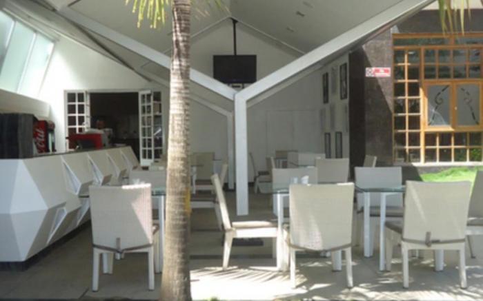 Highgates Hotel