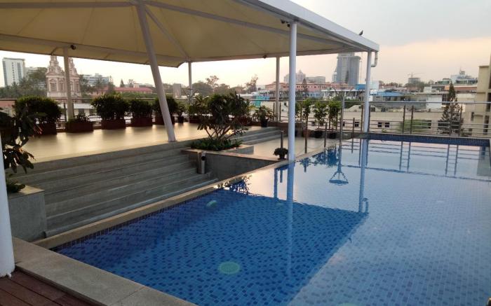 IRIS The Business Hotel