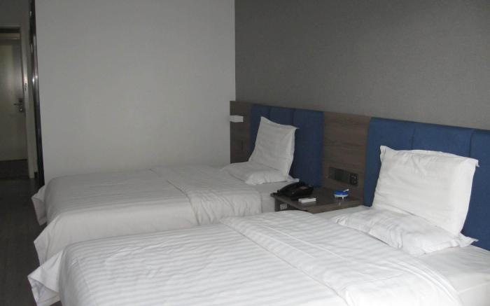 7 Days Premium Changchun Renmin NorthEast Normal University Pingquan Road