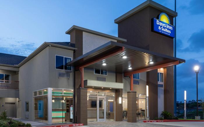 Days Inn & Suites by Wyndham Downtown/University of Houston