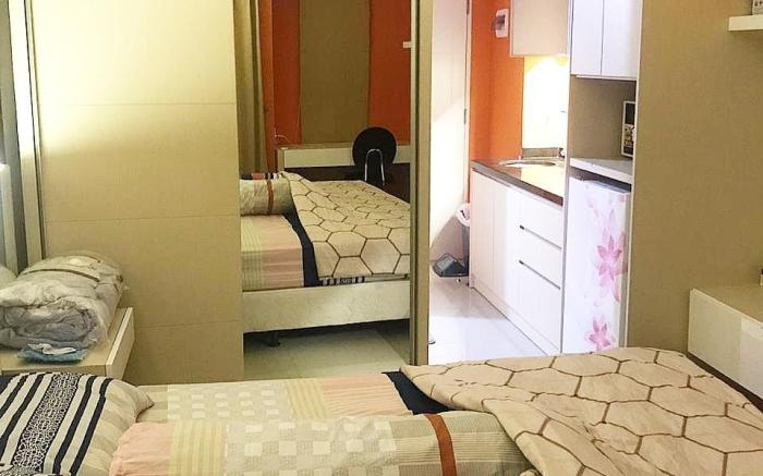 Comfy Orchard Apartment Above Pakuwon (with wifi)