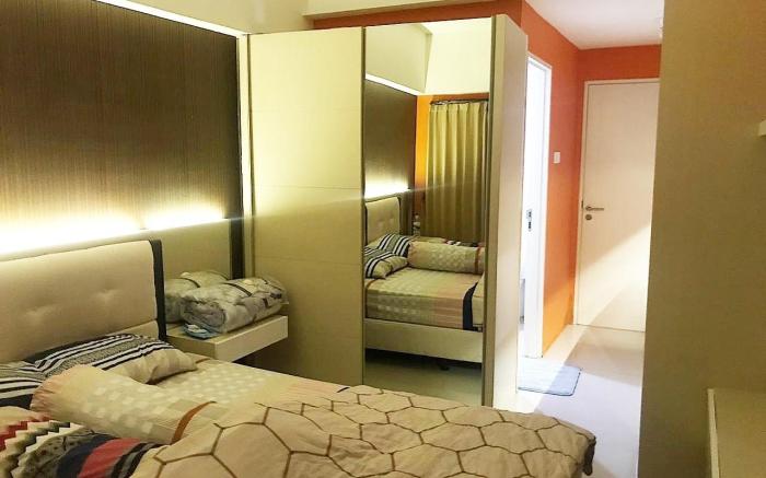 Comfy Orchard Apartment Above Pakuwon (with wifi)