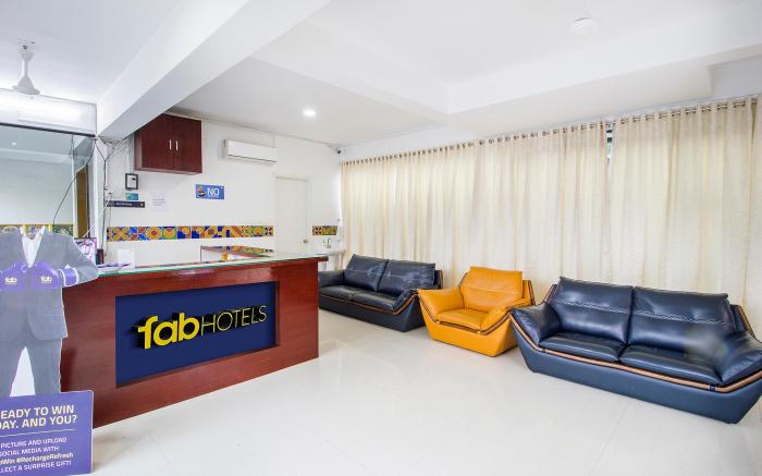FabHotel Limestone Suites - 750M from Yashoda Hospitals, Somajiguda