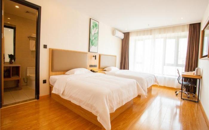 GreenTree Inn Qinzhou East Railway Station