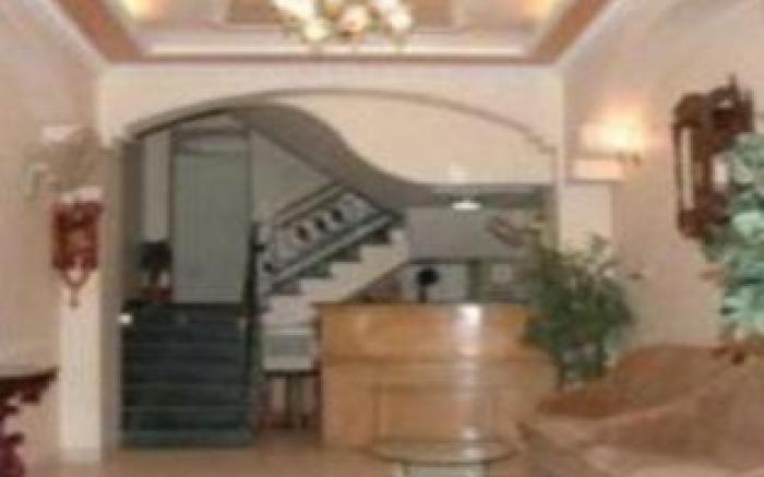 Hotel Simla Palace