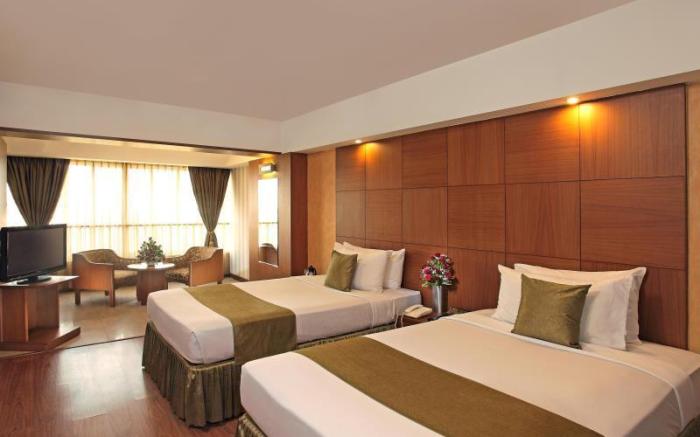 Hotel Aurora Towers