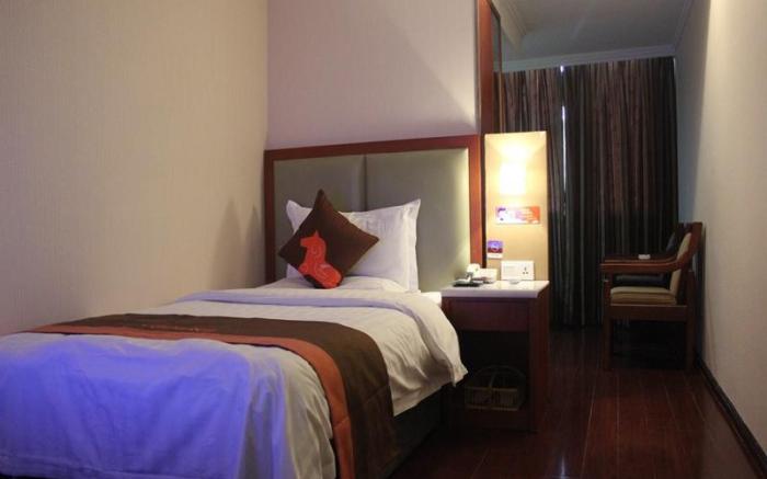 Jun Hotel Guizhou Guiyang Yunyan District Yunyan Square