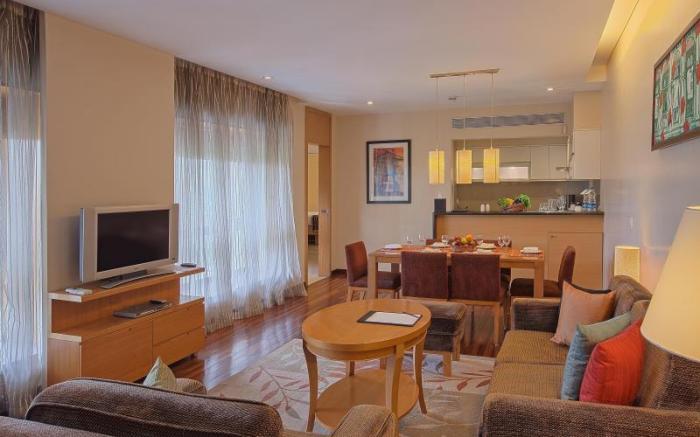 Oakwood Residence Naylor Road Pune