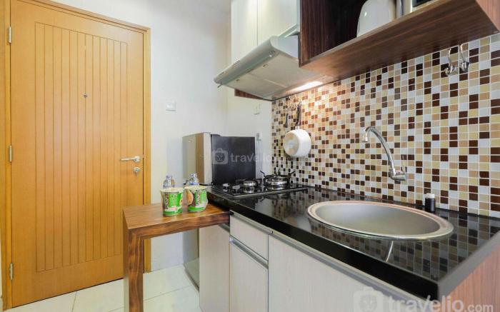 Cozy Studio Apartment @Cinere Bellevue By Travelio