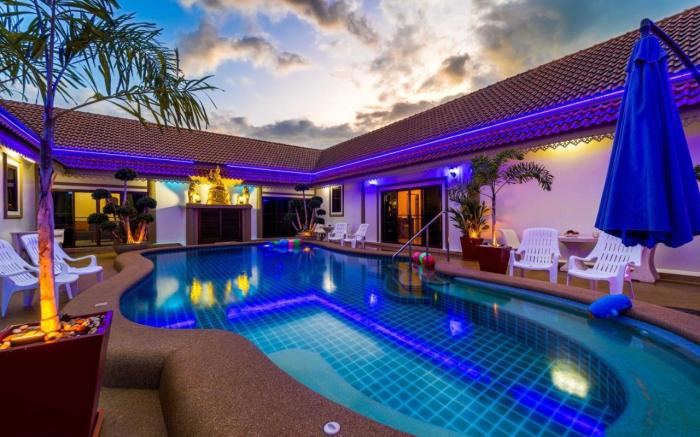 Siam Court Hotel and Resort
