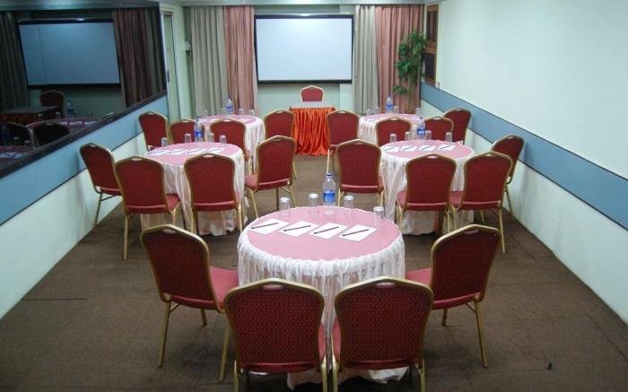 Hotel Raviraj