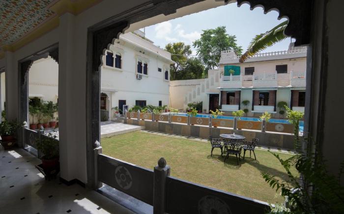 Hotel Mahendra Prakash