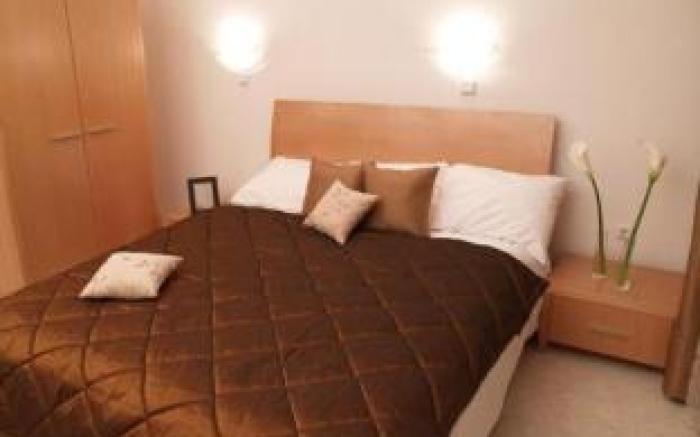 Hotel Bojur & Bojurland Apartment Complex
