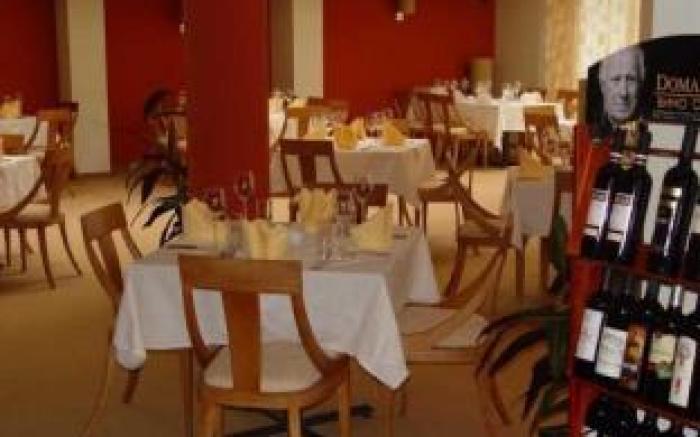 Triada Hotel