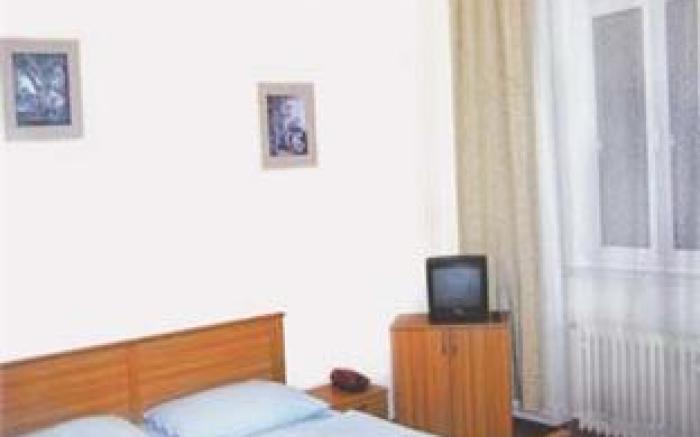 EA Hotel Mozart