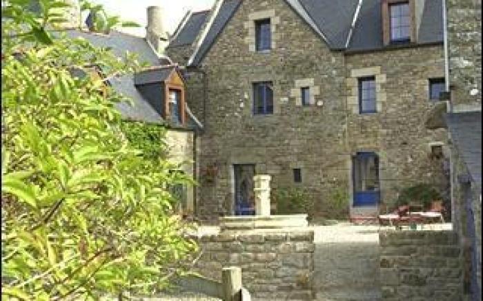 Manoir Des Douets Fleuris