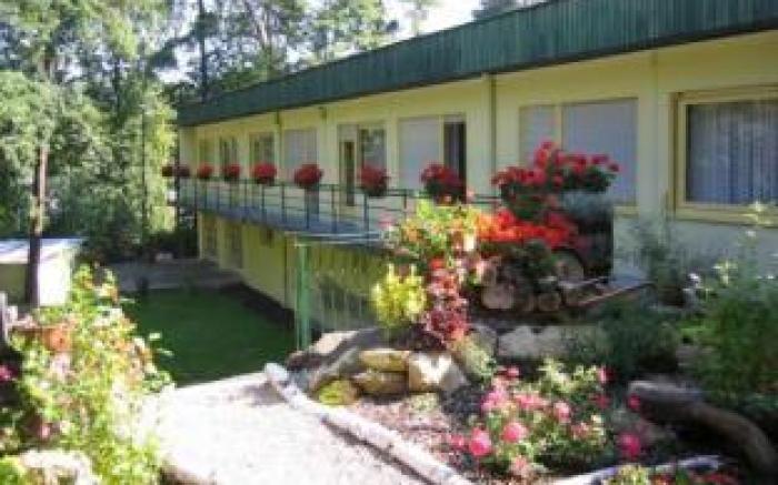 Hotel Restaurant Les Pins logis