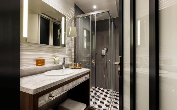 Mayflower Paris Opera