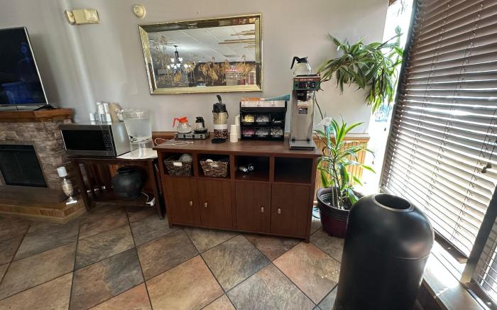 Hotel Red Rose by Townhouse Covington I-64