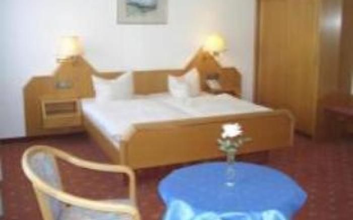 Eden Hotel