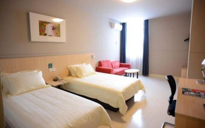 Jinjiang Inn Shanghai International Tourism and Resorts Zone Zhoupu Zhouzhu Highway Branch