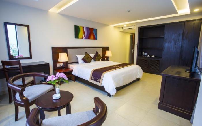 Golden Hotel