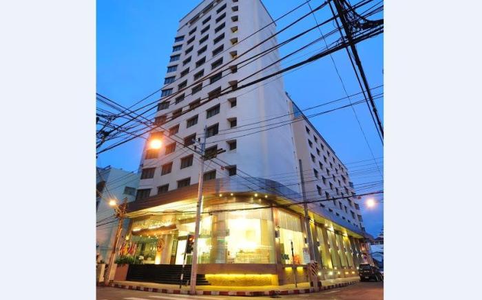 Mayflower Grande Hotel