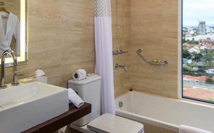 Hampton by Hilton Santa Cruz/Equipetrol, Bolivia