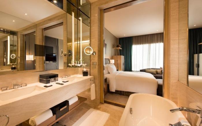 Conrad Pune - Luxury by Hilton