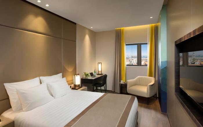 Golden Crown Haifa Hotel