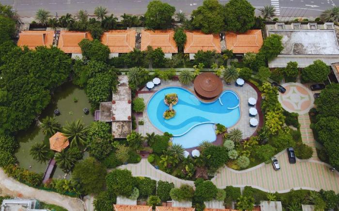 Try Palace Resort and Spa