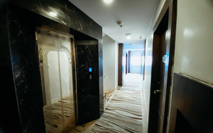 Lucky Star Hotel