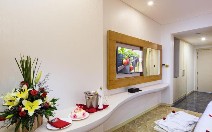 Diamond Bay Hotel