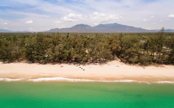 Mumsa Beach Resort & Restaurant