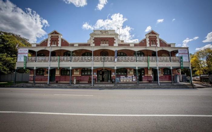 Bellbird Hotel