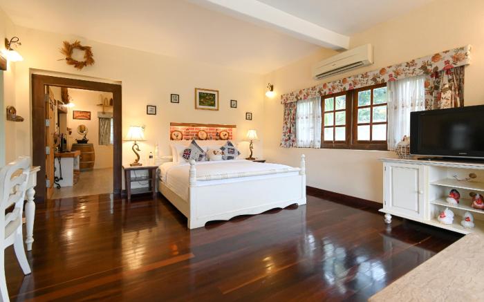 Swiss Valley Hip Resort Ratchaburi