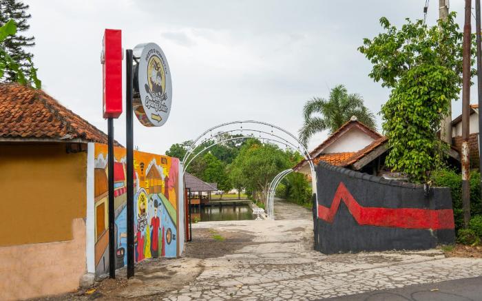 OYO 2682 Bumi Eyang Enin Homestay Syariah