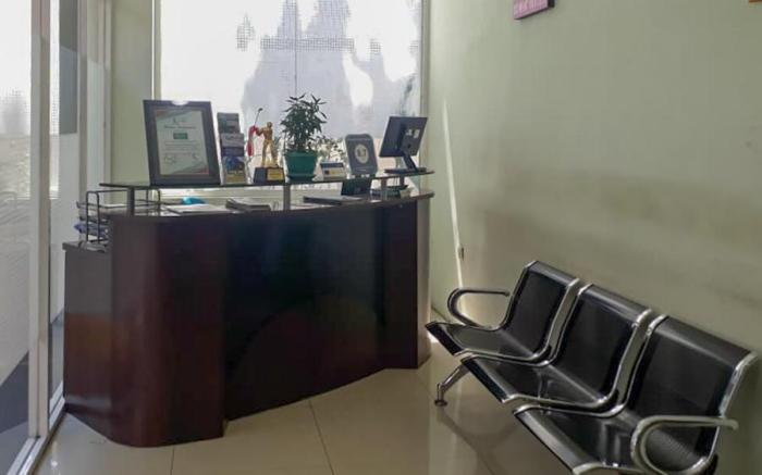 RedDoorz Hostel @ Manado Green Hostel