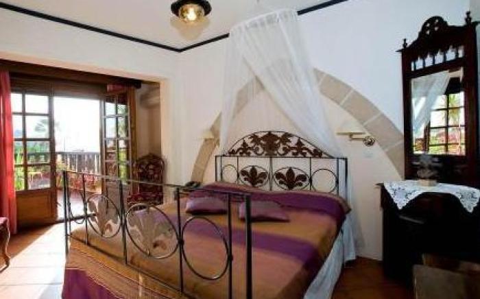 S.Nikolis' Historic Boutique Hotel
