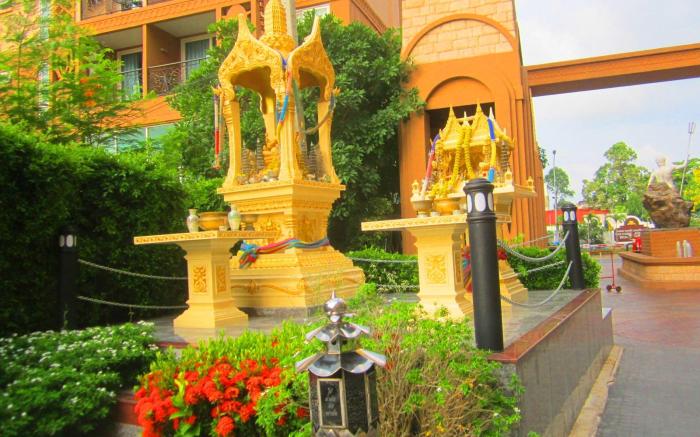 Atlantis Condo Resort Pattaya by Panissara