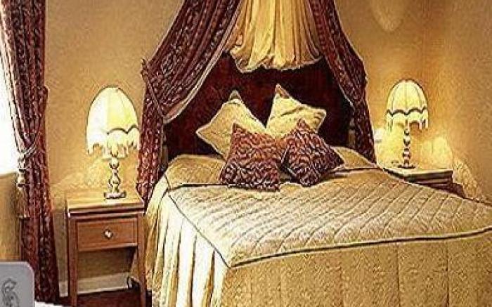 Castle Arch Hotel
