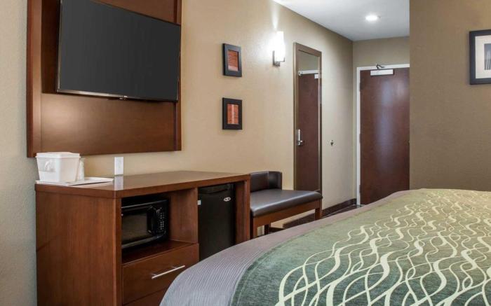 Comfort Inn & Suites